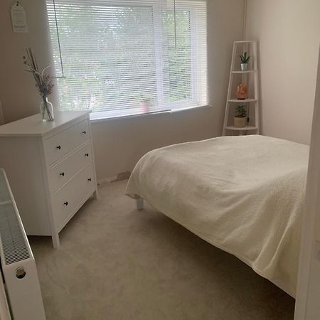 Cosy First Floor Flat Apartment Херфорд Екстериор снимка